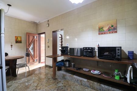 Casa à venda com 348m², 7 quartos e 4 vagasCozinha 1