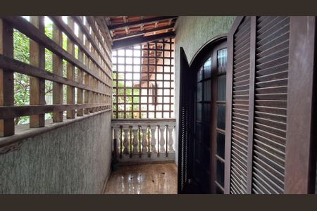 Casa à venda com 348m², 7 quartos e 4 vagasVaranda do Quarto 3