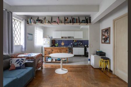 Casa à venda com 391m², 2 quartos e 2 vagas