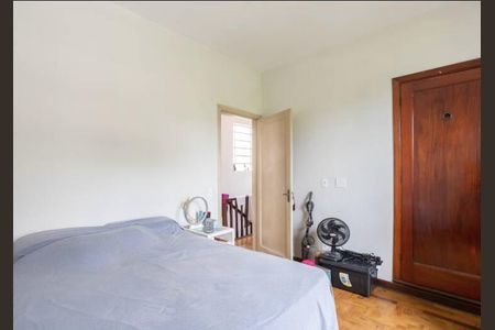 Casa à venda com 391m², 2 quartos e 2 vagas