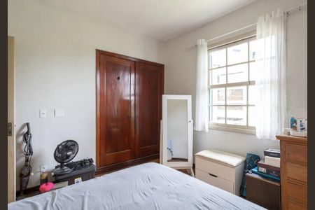 Casa à venda com 391m², 2 quartos e 2 vagas