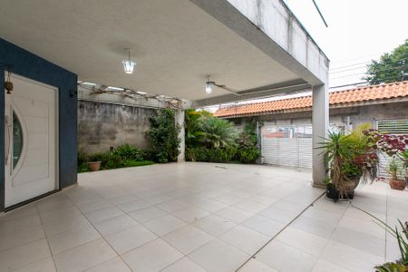 Casa à venda com 600m², 5 quartos e 4 vagas Casa à venda com 600m², 5 quartos e 4 vagasGaragem