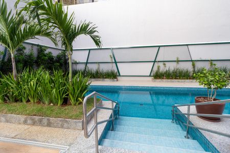 Apartamento à venda com 40m², 2 quartos e sem vagaÁrea comum - Piscina