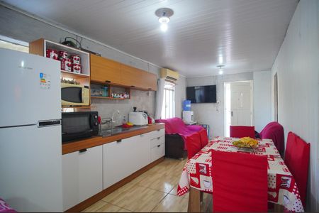 Casa à venda com 85m², 2 quartos e 2 vagasCozinha