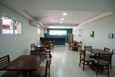 Apartamento para alugar com 65m², 2 quartos e 2 vagas Apartamento para alugar com 65m², 2 quartos e 2 vagasÁrea comum - Salão de festas