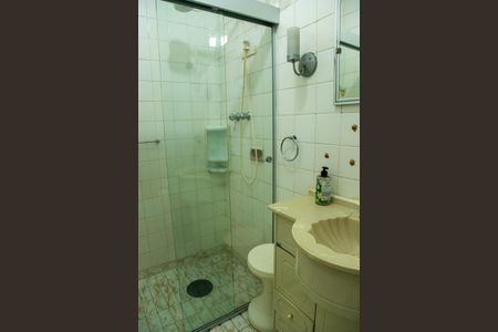 Casa à venda com 250m², 3 quartos e 1 vaga Casa à venda com 250m², 3 quartos e 1 vagaBanheiro da Suíte
