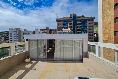 Apartamento à venda com 207m², 3 quartos e 2 vagas Apartamento à venda com 207m², 3 quartos e 2 vagasCobertura