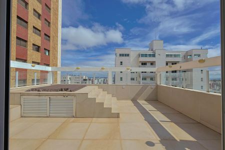 Apartamento à venda com 207m², 3 quartos e 2 vagas Apartamento à venda com 207m², 3 quartos e 2 vagasCobertura