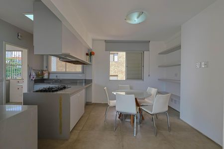 Apartamento à venda com 207m², 3 quartos e 2 vagas Apartamento à venda com 207m², 3 quartos e 2 vagasSala de Jantar