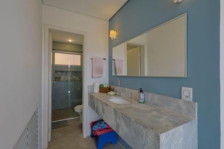 Apartamento à venda com 207m², 3 quartos e 2 vagas Apartamento à venda com 207m², 3 quartos e 2 vagasBanheiro 2