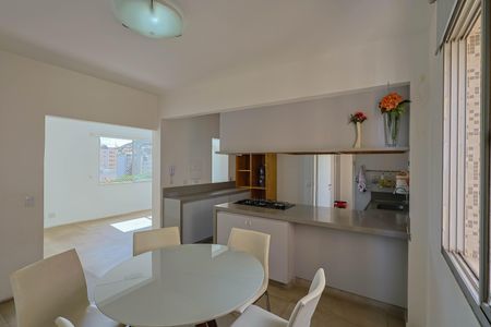 Apartamento à venda com 207m², 3 quartos e 2 vagas Apartamento à venda com 207m², 3 quartos e 2 vagasSala de Jantar