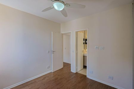 Apartamento à venda com 207m², 3 quartos e 2 vagas Apartamento à venda com 207m², 3 quartos e 2 vagas Suíte