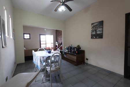 Casa à venda com 550m², 8 quartos e 4 vagasCasa 3 - Sala