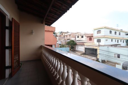 Casa à venda com 550m², 8 quartos e 4 vagasCasa 3 - Varanda 
