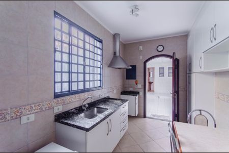 Casa à venda com 190m², 3 quartos e 2 vagas Casa à venda com 190m², 3 quartos e 2 vagasCozinha
