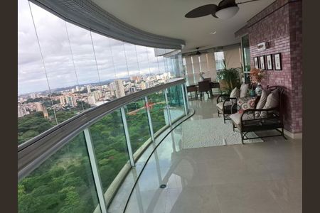 Apartamento à venda com 241m², 4 quartos e 6 vagas