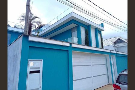 Casa de condomínio à venda com 243m², 3 quartos e 2 vagas