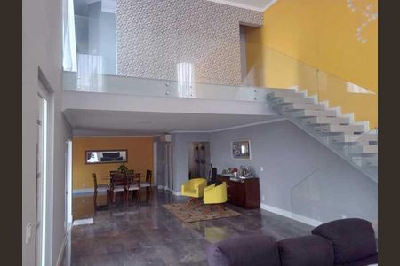 Casa de condomínio à venda com 243m², 3 quartos e 2 vagas