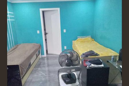 Casa de condomínio à venda com 243m², 3 quartos e 2 vagas