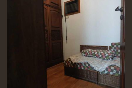Casa à venda com 103m², 3 quartos e 2 vagas