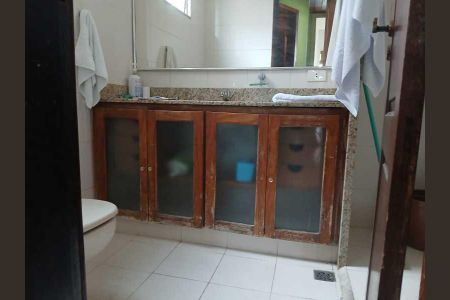 Casa à venda com 103m², 3 quartos e 2 vagas