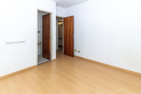 Apartamento à venda com 76m², 3 quartos e 2 vagas Apartamento à venda com 76m², 3 quartos e 2 vagasSuíte
