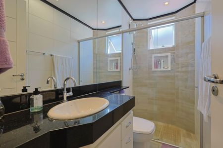 Apartamento à venda com 90m², 3 quartos e 2 vagasBanheiro