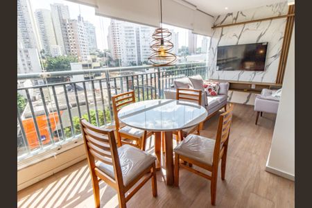 Apartamento à venda com 79m², 2 quartos e 1 vagaVaranda
