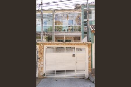 Casa à venda com 180m², 3 quartos e 5 vagasFachada