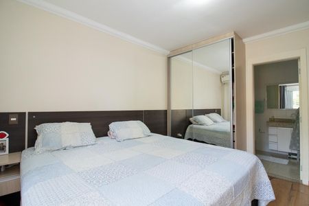 Casa à venda com 180m², 3 quartos e 5 vagasSuíte 1