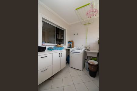 Casa à venda com 180m², 3 quartos e 5 vagasÁrea de Serviço