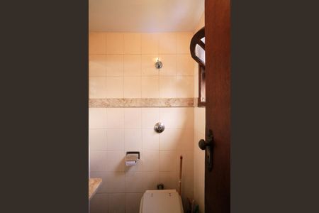 Casa à venda com 360m², 4 quartos e 2 vagasLavabo