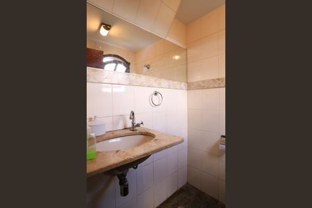 Casa à venda com 360m², 4 quartos e 2 vagasLavabo