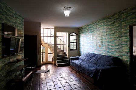 Casa à venda com 360m², 4 quartos e 2 vagasSala 2