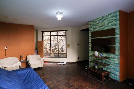 Casa à venda com 360m², 4 quartos e 2 vagasSala 2