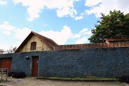 Casa à venda com 360m², 4 quartos e 2 vagasFachada 