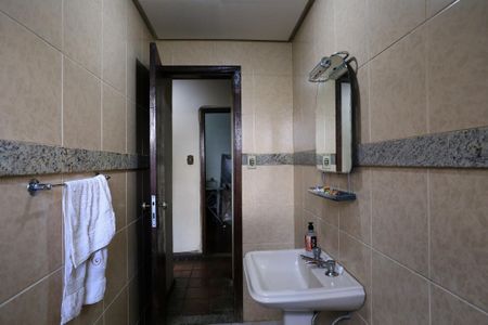 Casa à venda com 360m², 4 quartos e 2 vagasBanheiro Social