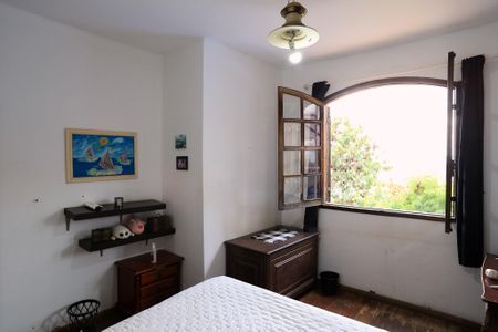 Casa à venda com 360m², 4 quartos e 2 vagasQuarto 1
