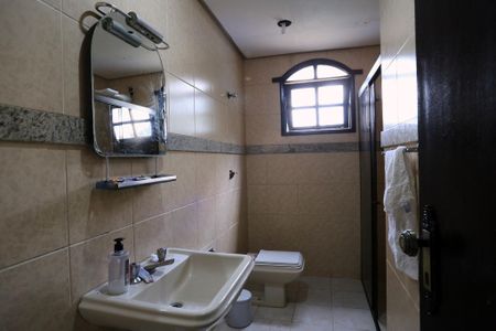 Casa à venda com 360m², 4 quartos e 2 vagasBanheiro Social