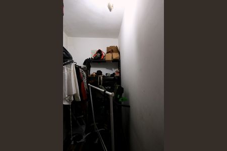Casa à venda com 360m², 4 quartos e 2 vagasCloset  Suíte 1