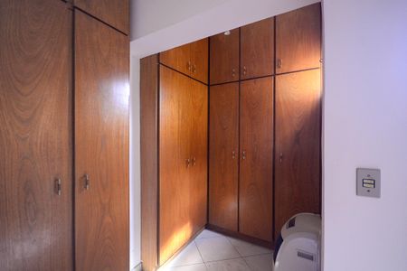 Casa à venda com 246m², 3 quartos e 10 vagas Casa à venda com 246m², 3 quartos e 10 vagasQuarto 1 - Suite