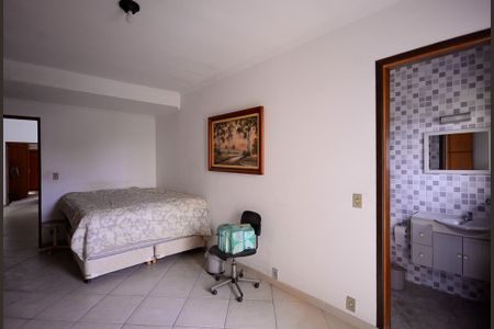 Casa à venda com 246m², 3 quartos e 10 vagas Casa à venda com 246m², 3 quartos e 10 vagasQuarto 3 - Suite