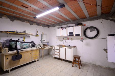 Casa à venda com 246m², 3 quartos e 10 vagas Casa à venda com 246m², 3 quartos e 10 vagasQuarto do Subsolo 1