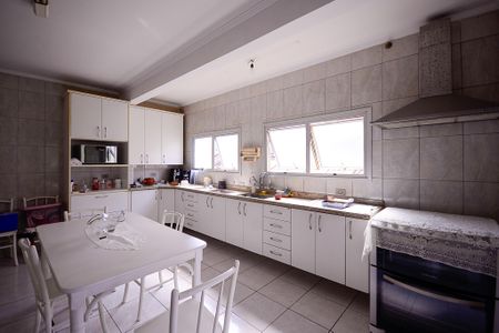 Casa à venda com 246m², 3 quartos e 10 vagas Casa à venda com 246m², 3 quartos e 10 vagasCozinha