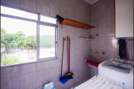 Casa à venda com 246m², 3 quartos e 10 vagas Casa à venda com 246m², 3 quartos e 10 vagasÁrea de Serviço