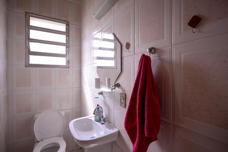 Casa à venda com 246m², 3 quartos e 10 vagas Casa à venda com 246m², 3 quartos e 10 vagasLavabo