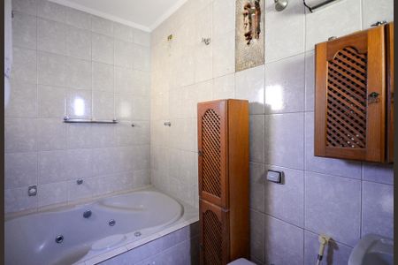 Casa à venda com 246m², 3 quartos e 10 vagas Casa à venda com 246m², 3 quartos e 10 vagasBanheiro do Quarto 1