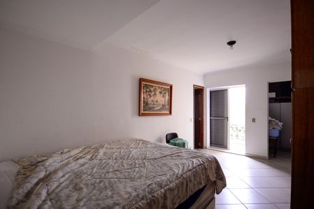 Casa à venda com 246m², 3 quartos e 10 vagas Casa à venda com 246m², 3 quartos e 10 vagasQuarto 3 - Suite