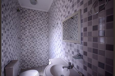 Casa à venda com 246m², 3 quartos e 10 vagas Casa à venda com 246m², 3 quartos e 10 vagasBanheiro do Quarto 2