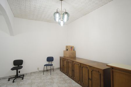 Casa à venda com 137m², 3 quartos e 2 vagasSala